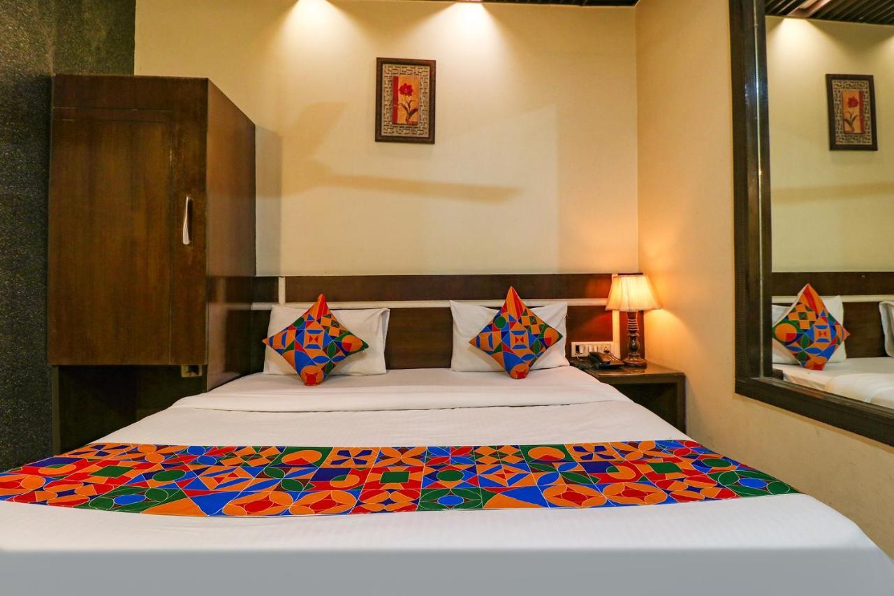 Staybook Hotel Aira New Delhi Railway Station Paharganj Exterior foto