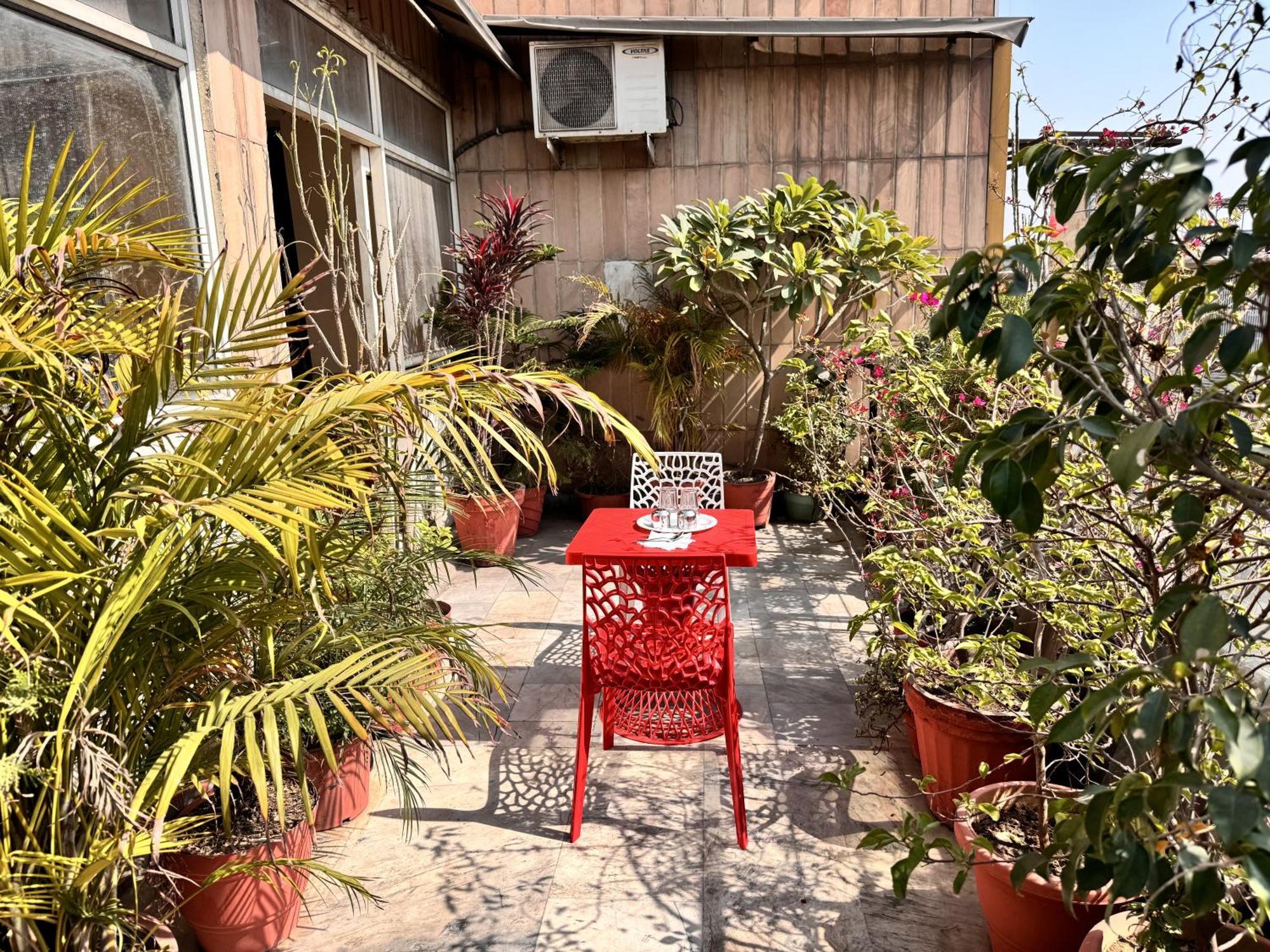 Staybook Hotel Aira New Delhi Railway Station Paharganj Exterior foto