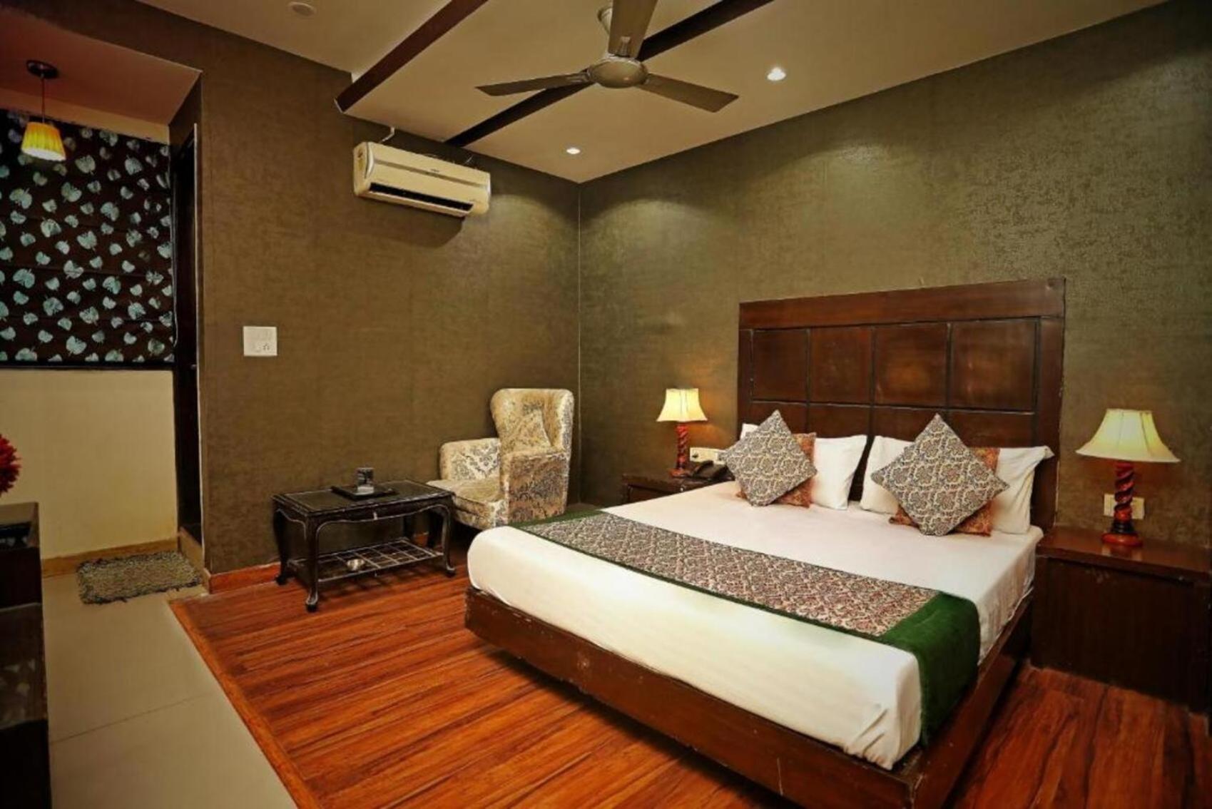 Staybook Hotel Aira New Delhi Railway Station Paharganj Exterior foto